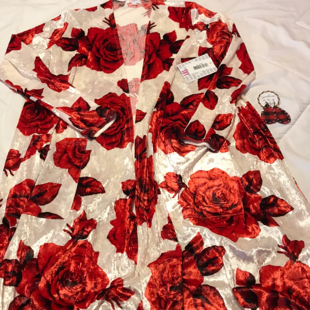 LuLaRoe Red Rose 🌹 Sarah